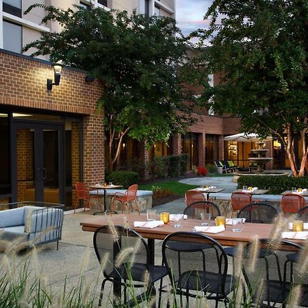Hotel Doubletree By Hilton Mclean Tysons à Tysons Corner Extérieur photo