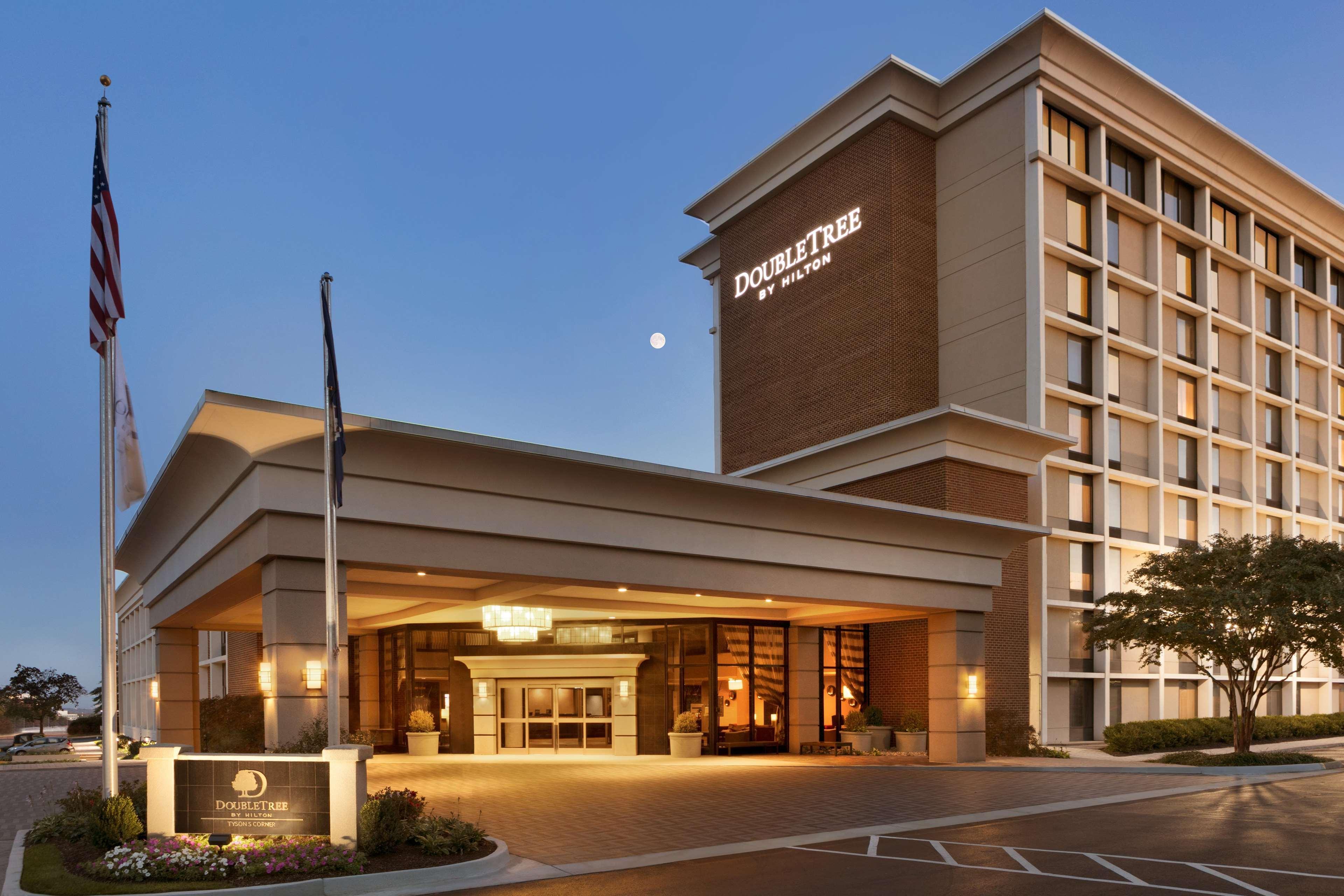 Hotel Doubletree By Hilton Mclean Tysons à Tysons Corner Extérieur photo