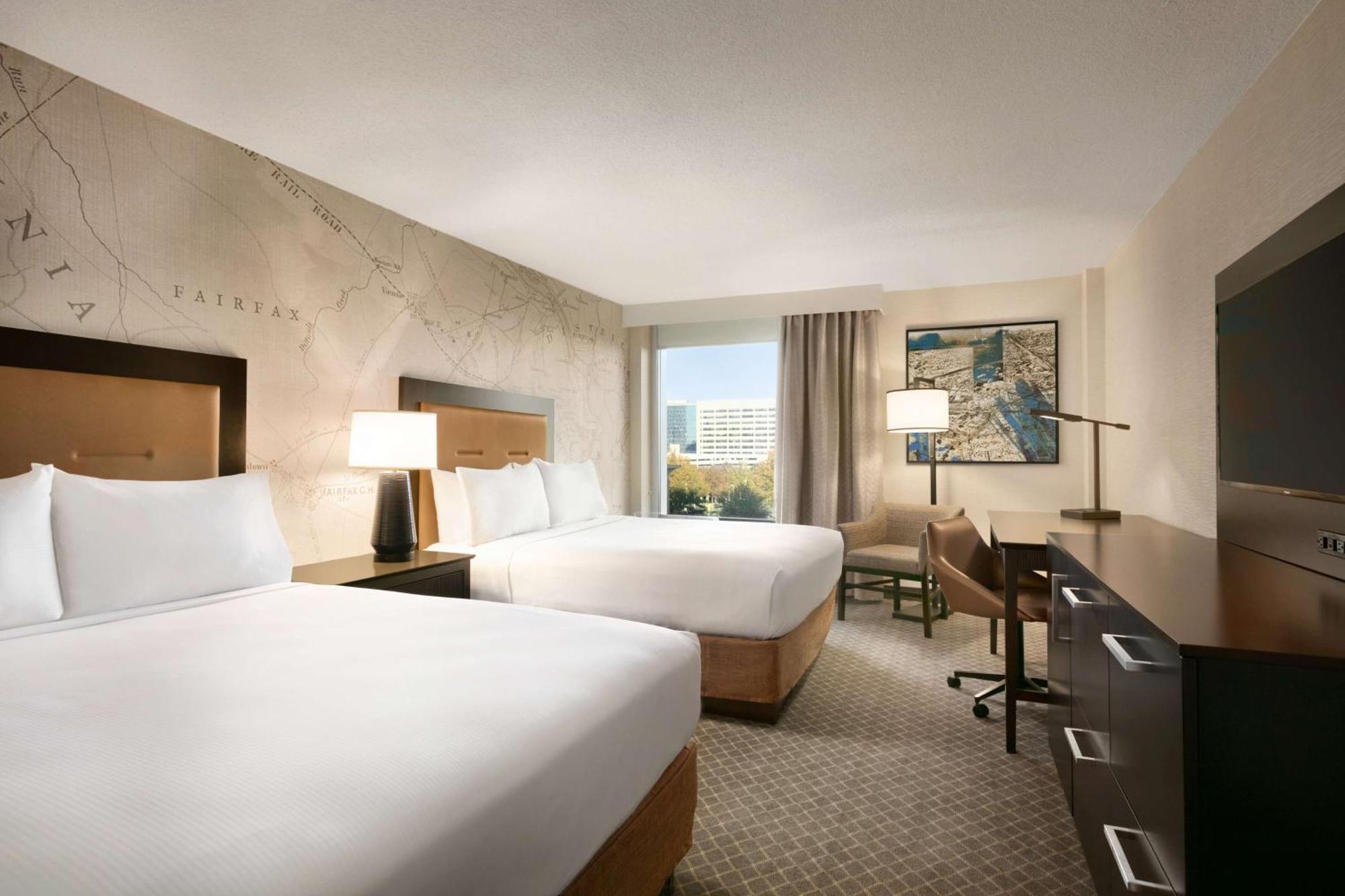 Hotel Doubletree By Hilton Mclean Tysons à Tysons Corner Extérieur photo
