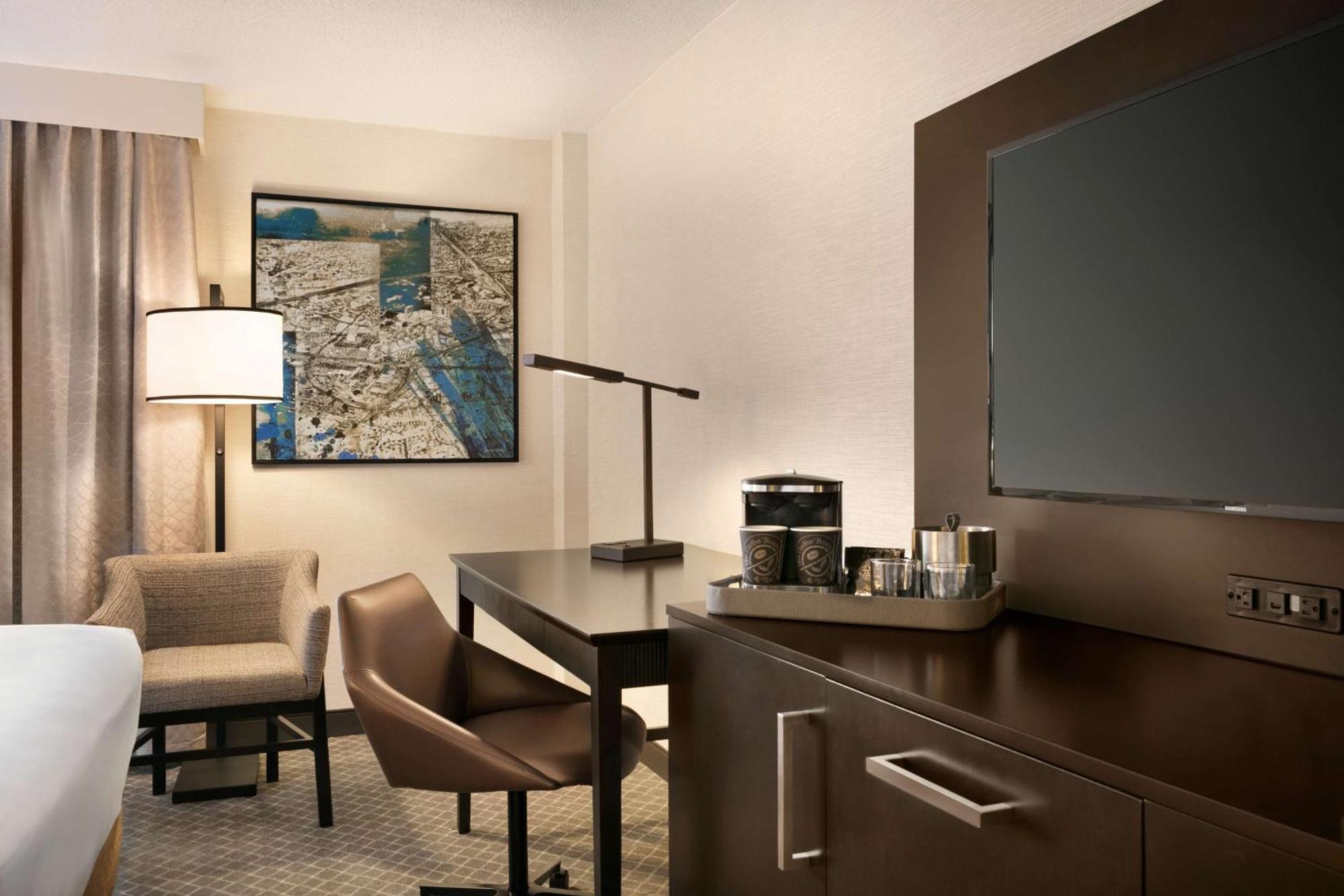 Hotel Doubletree By Hilton Mclean Tysons à Tysons Corner Extérieur photo