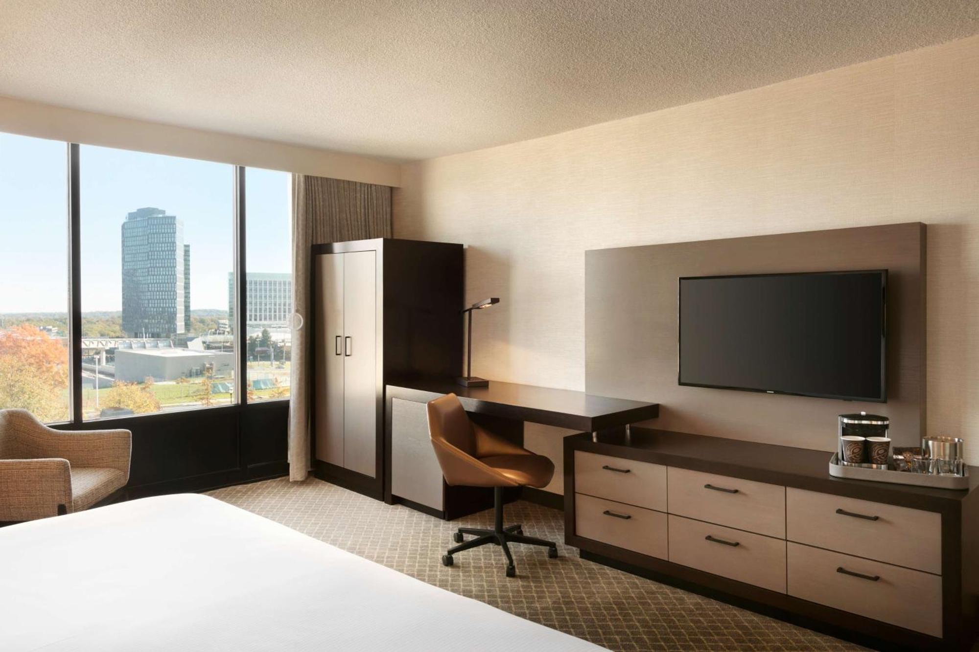 Hotel Doubletree By Hilton Mclean Tysons à Tysons Corner Extérieur photo