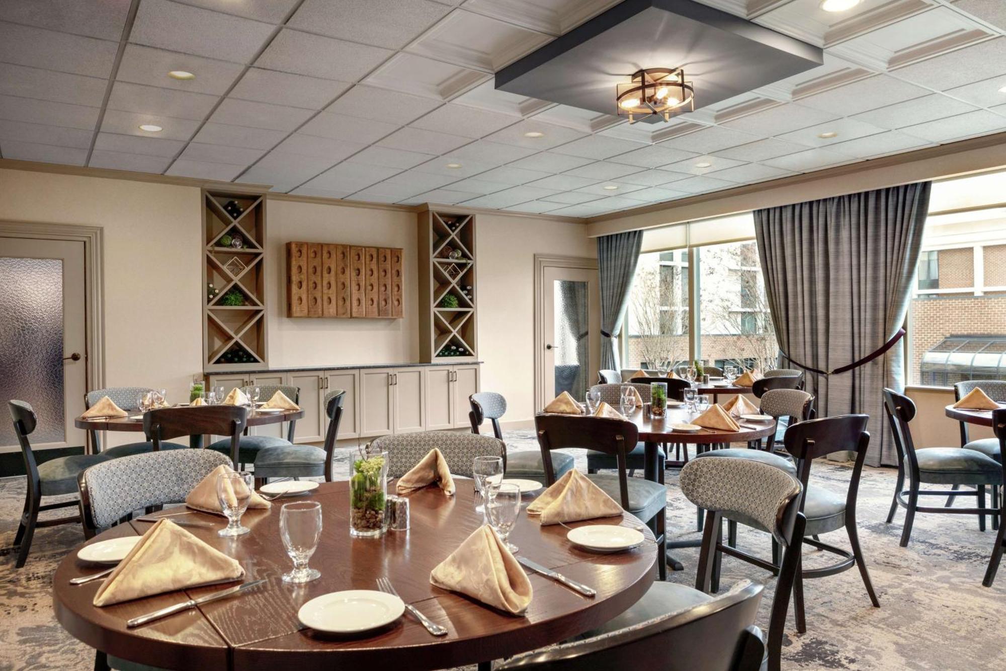 Hotel Doubletree By Hilton Mclean Tysons à Tysons Corner Extérieur photo
