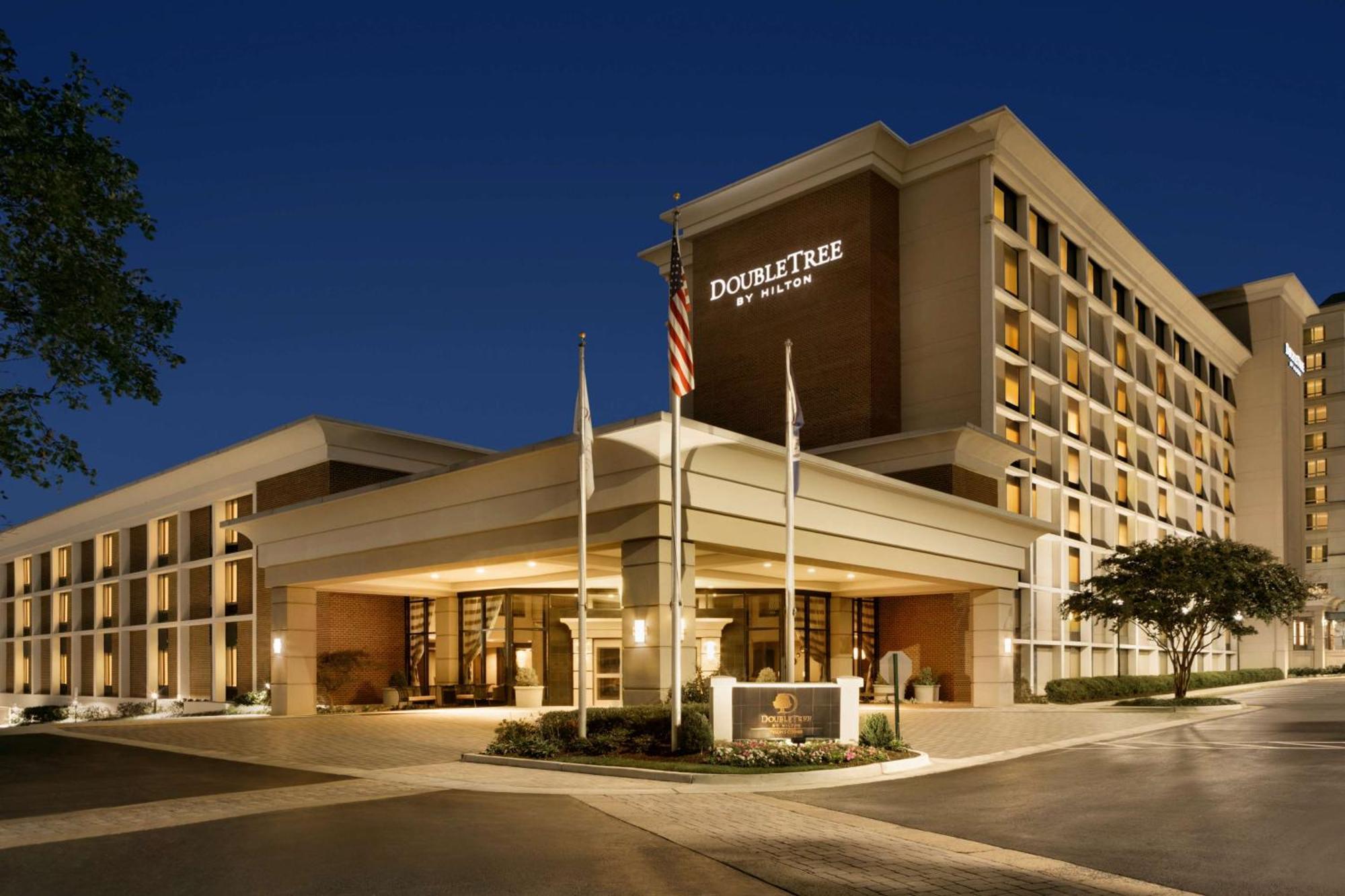 Hotel Doubletree By Hilton Mclean Tysons à Tysons Corner Extérieur photo