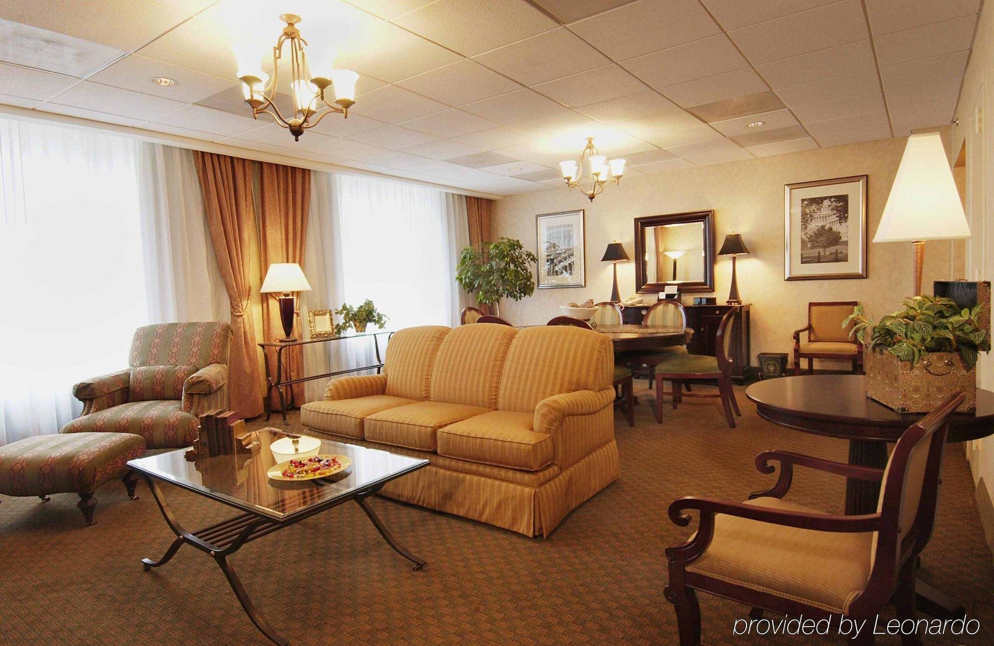 Hotel Doubletree By Hilton Mclean Tysons à Tysons Corner Chambre photo