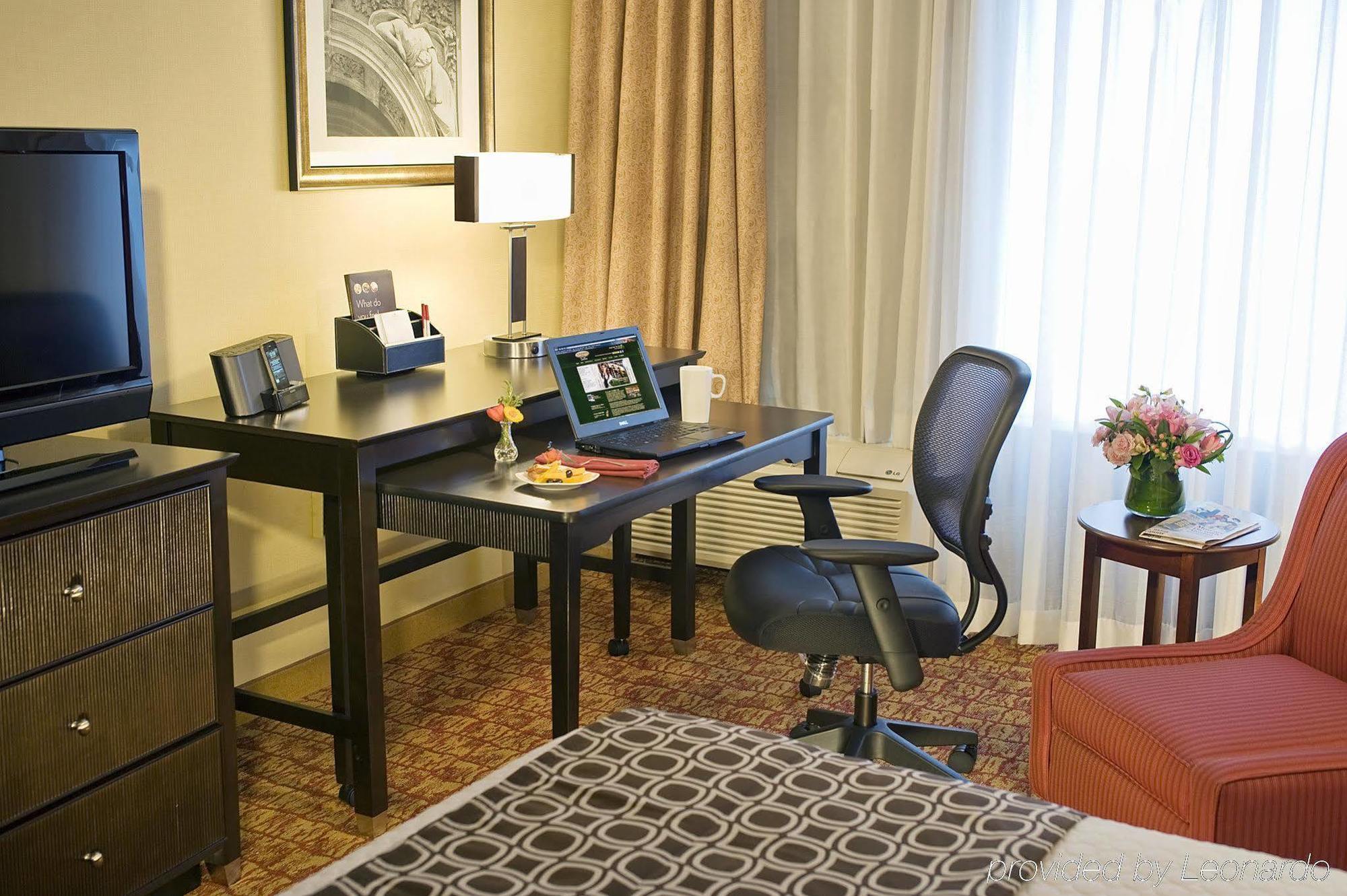 Hotel Doubletree By Hilton Mclean Tysons à Tysons Corner Chambre photo