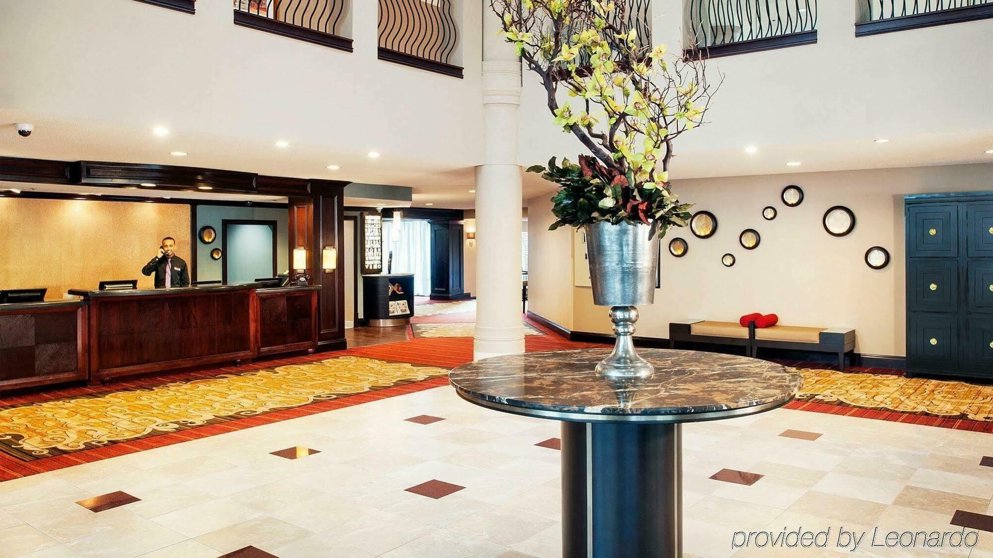 Hotel Doubletree By Hilton Mclean Tysons à Tysons Corner Extérieur photo