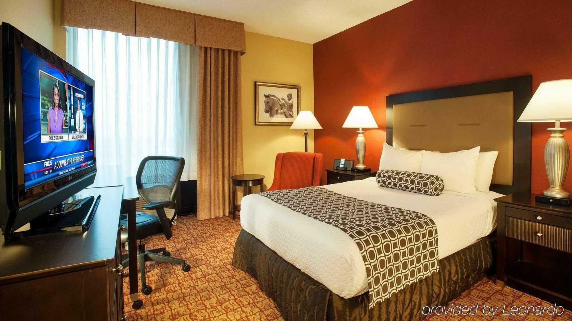 Hotel Doubletree By Hilton Mclean Tysons à Tysons Corner Extérieur photo